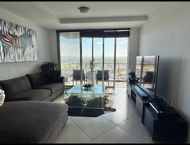 2 BEDROOM APARTMENT TO LET IN BEACHFRONT